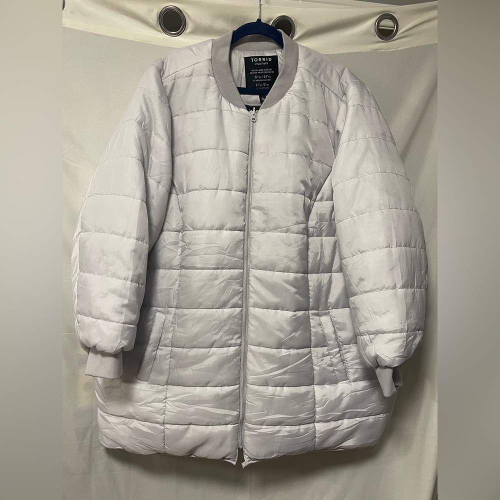 Torrid Silver Quilted Puffer Size 5(5X,28)